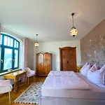 Luxus-ferienwohnung In Der Sternkopf-engel-villa Oederan