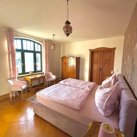 Design-apartment In Der Sternkopf-engel-villa Oederan