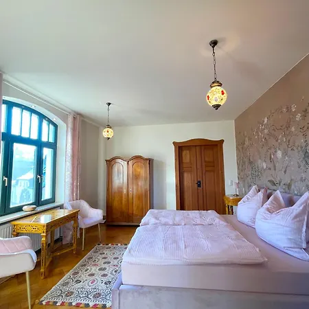 Design-apartment In Der Sternkopf-engel-villa Oederan