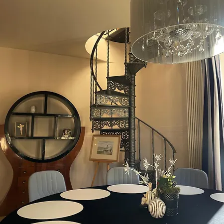 Design-apartment In Der Sternkopf-engel-villa Apartmán *